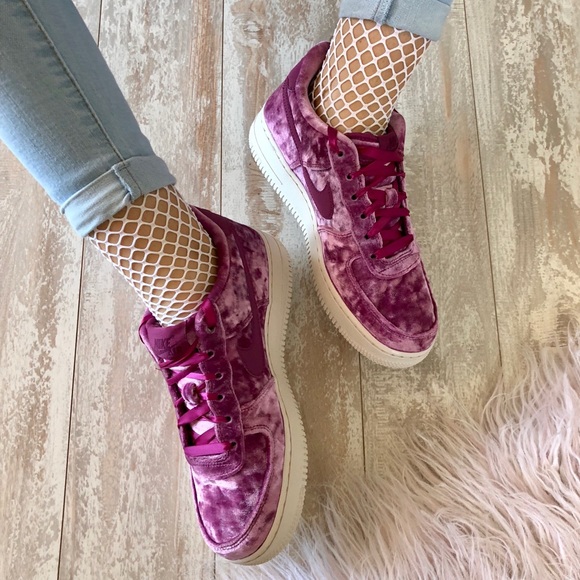 NWTNike Air Force 1 velvet berry! - Picture 2 of 7